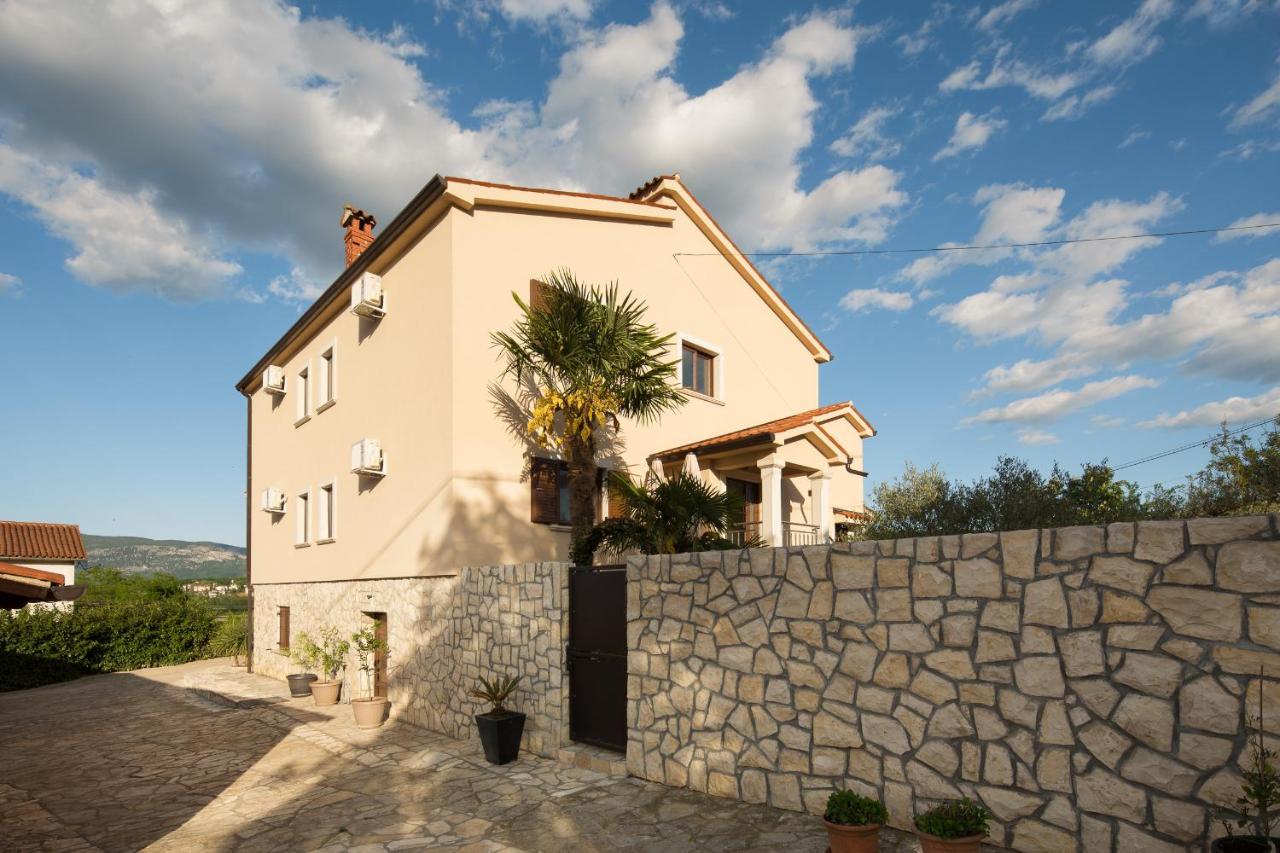 Villa Vesna With Sauna, Hot Tub Potpićan المظهر الخارجي الصورة