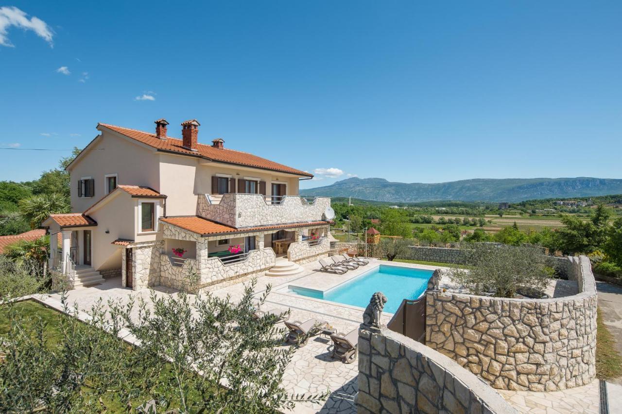 Villa Vesna With Sauna, Hot Tub Potpićan المظهر الخارجي الصورة
